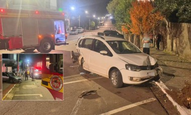 Motorista fica ferido após colisão contra veículo estacionado
