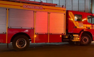 Incêndio atinge apartamento no Centro durante a madrugada