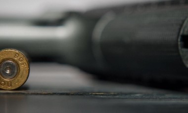 Homem é baleado após disparo acidental em clube de tiro