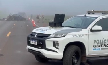 Acidente entre carro e van deixa três mulheres mortas e vários feridos na PR-323