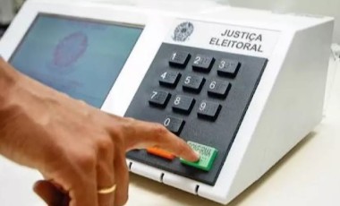 Eleitor verá seis fotos na urna ao votar para o Senado