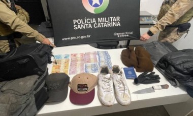 Assalto em comércio mobiliza buscas e termina com dois presos em Chapecó