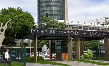 TJSC abre concurso público para diversas áreas com salários de até R$ 10 mil; veja cargos