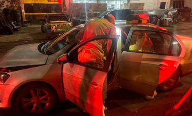 Condutora fica ferida após colisão traseira