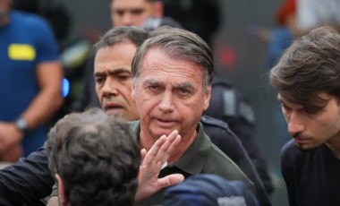 Moraes autoriza prisão domiciliar de Jair Bolsonaro por 90 dias para tratamento de saúde