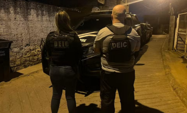 Ex-estagiária da Justiça de SC é condenada a 6 anos e 8 meses por vazar dados de operação para criminosos
