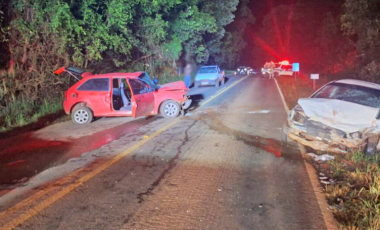 Motorista sem CNH e com sinais de embriaguez se envolve em colisão frontal que deixa dois feridos na SC-283