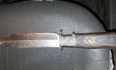 Homem é preso após ameaçar companheira grávida com faca