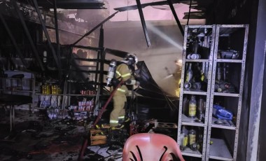 Incêndio atinge mercearia durante a madrugada na PR-180