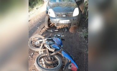 Motociclista sem habilitação fica ferido após acidente no interior