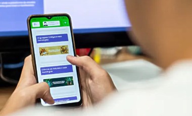 Plataforma Enem Paraná ultrapassa 700 mil questões resolvidas e amplia acesso a estudantes