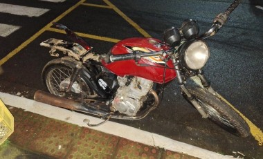 Motociclista foge após acidente e abandona moto com sinais identificadores adulterados em São José do Cedro