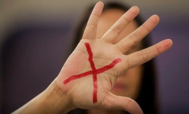 Mulher denuncia agressão e ameaças do ex-companheiro