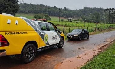 PM identifica suspeitos de furto e apreende veículo utilizado no crime