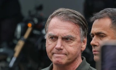 PGR dá aval para Bolsonaro fazer cirurgia no ombro
