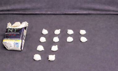 Suspeitos tentam fugir de barreira, mas são presos por tráfico de drogas