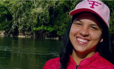 Jovem de SC é morta a facadas em MT; família diz que vítima trabalhava para sustentar o filho