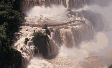 Cataratas do Iguaçu têm semana de cheia acima da média