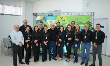 Sicoob apresenta nova agência e celebra sua trajetória no município