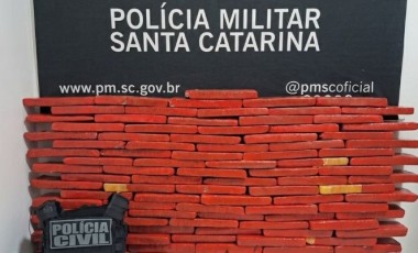 Operação em conjunto entre PMs de SC e RS aprende 110Kg de Maconha