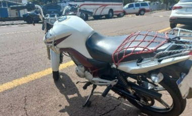Motociclista sem CNH se envolve em acidente no Centro