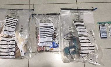 Homem é preso após furtar celular e cartão bancário de veículo e realizar compras