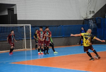 Abertura do futsal reúne bom público