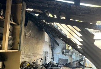 Incêndio atinge residência e mobiliza bombeiros