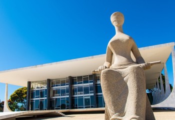 Crise institucional aumenta incerteza e impõe custos à economia brasileira, avalia Fecomércio