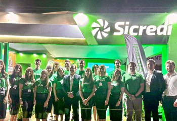 Sicredi Fronteiras impulsiona negócios e fortalece relacionamento com associados durante a Expoamp 2026