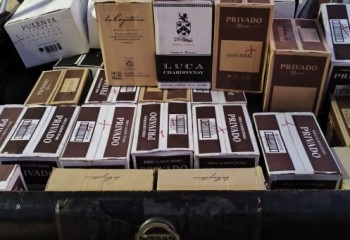 BPFRON e 21º BPM localizam depósito e apreendem veículo com bebidas estrangeiras