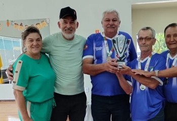 Equipe de canastra representa o município nos Jogos Abertos da Terceira Idade em São Bento do Sul