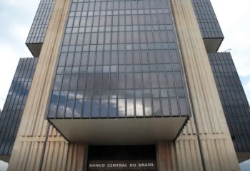Bancos Centrais do Brasil e da China assinam acordo de troca de moedas