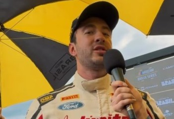 Na chuva, Gabriel Casagrande vence as duas corridas da Nascar Brasil no Velocitta