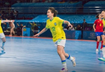 Brasil supera Espanha e se garante na final