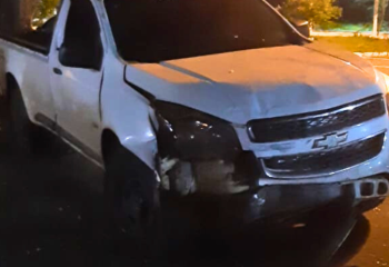 Homem é preso após ameaçar mulher, fugir da PM e colidir durante perseguição