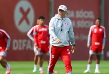 Inter estreia Eduardo Baptista em confronto decisivo contra o Corinthians