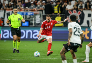 Inter perde para o Corinthians, mas garante vaga nas quartas da Copa do Brasil