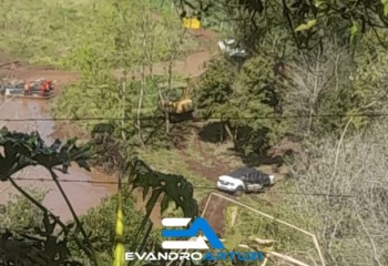 Caminhonete com corpo de homem é encontrada em rio após ser levada pela correnteza
