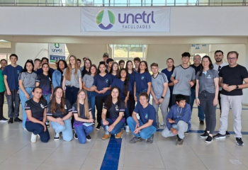 Estudantes da Escola Estadual Jacob Maran visitam a Unetri Faculdades 