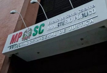 MPSC ajuíza cumprimento de sentença contra ex-prefeito e ex-vice de Guaraciaba condenados pela prática de rachadinha