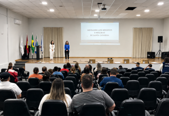 Justiça Eleitoral reúne 42 presidentes de mesa para treinamento das eleições de 2026