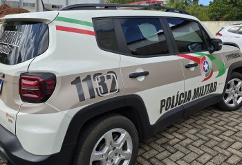 Homem é detido após ameaçar mulher e desacatar policiais