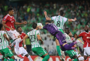 Inter perde para o Atlético Nacional e deixa zona de classificação na Libertadores