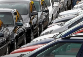 Financiamento de veículos cresce 12,8% no trimestre