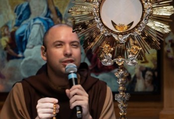 Frei Gilson reúne mais de 1 milhão de fiéis em oração na madrugada na primeira semana da Quaresma