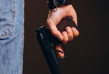 Briga entre venezuelanos termina com um deles morto a tiros