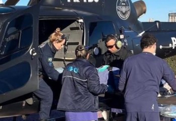 Criança é transferida de helicóptero após acidente com ônibus que deixou três mortos em SC