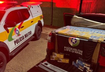 Homem é flagrado transportando carga milionária de cigarros ilegais em SC