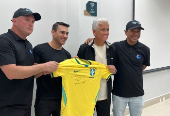 Bebeto, tetracampeão mundial brasileiro e embaixador da Gol Cup, prestigia abertura da competição em São Miguel do Oeste